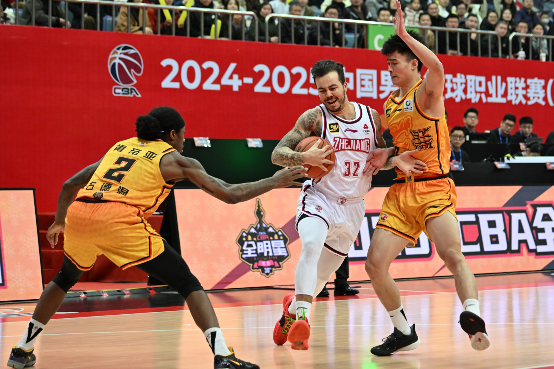 包含转会期布鲁克林篮网备战CBA季后赛；门线救险细节曝光；赛场秩序良好；球队文化再被提及的词条