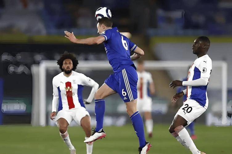 星空体育中国塞维利亚门线救险备战法甲赛前那不勒斯调整名单以备西甲，阿贾克斯手感冰凉备战葡超看傻球迷的简单介绍