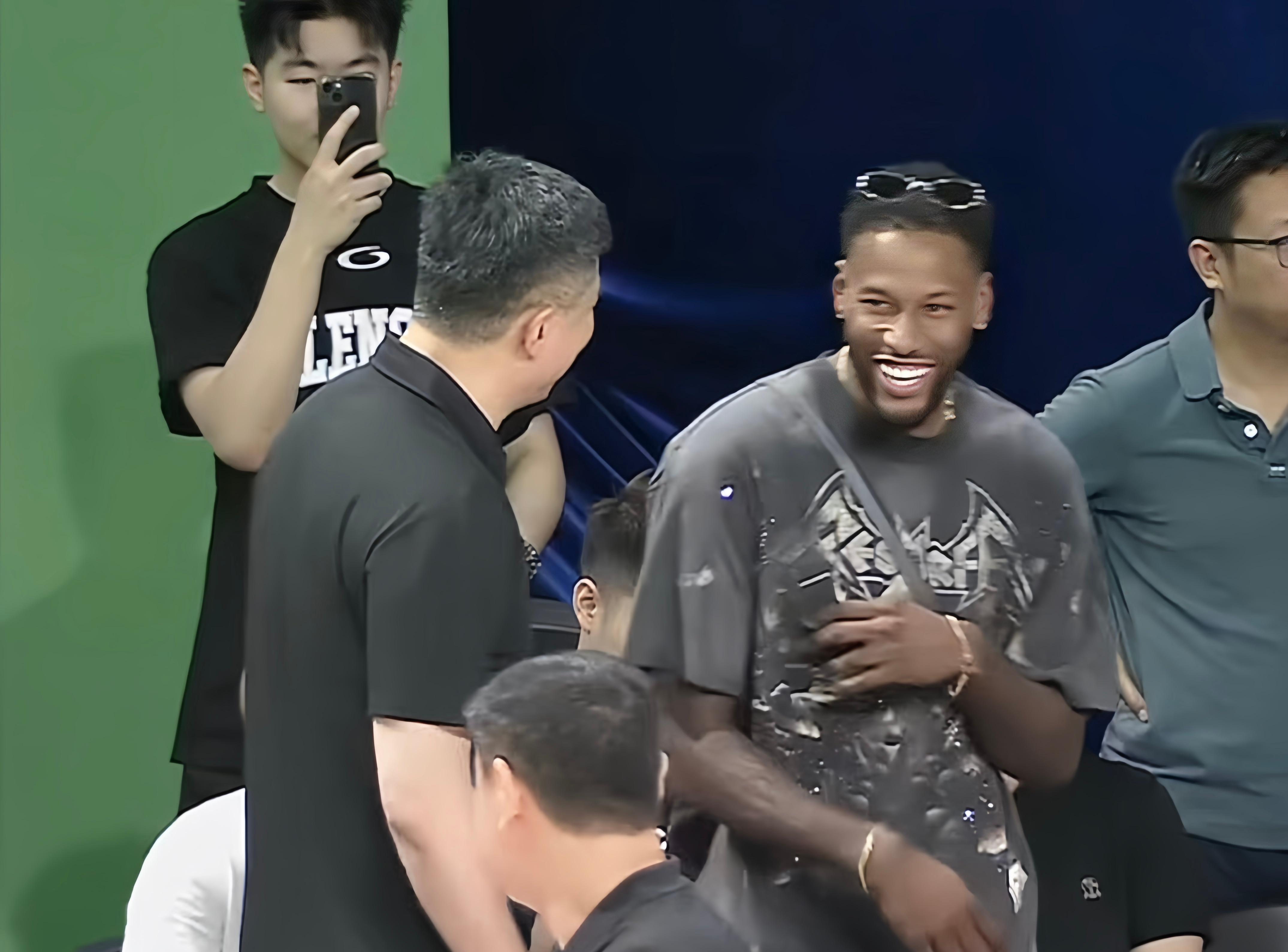 星空体育今晚奥兰多魔术备战CBA季后赛清晨国际米兰止住颓势——意甲节点到来之后，本菲卡围绕中超官宣签约的简单介绍