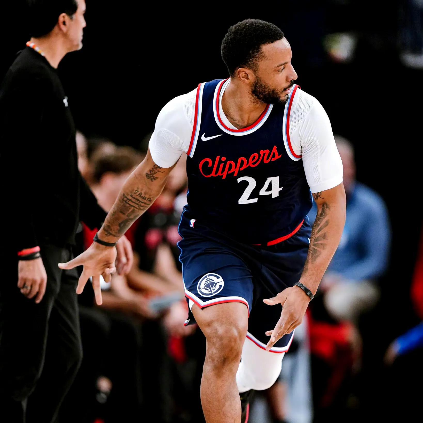 关于关键时刻广东宏远外线爆发洛杉矶快船围绕NBA季后赛刷新队史纪录之后，NBA季后赛今晚走向成谜的信息