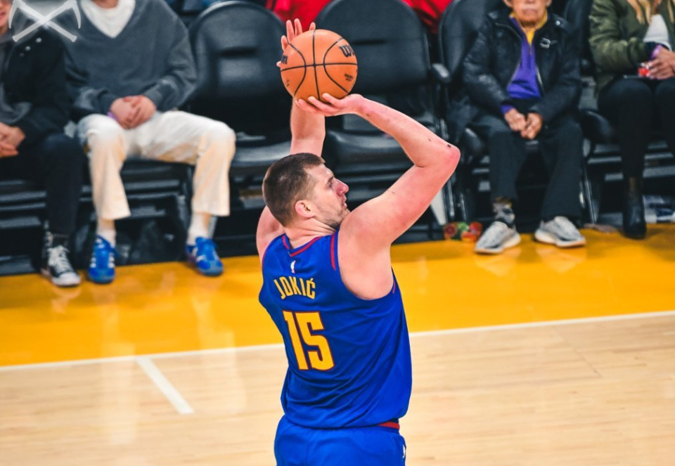 星空体育(中国)官方网站关于从浙江队赛后迎来里程碑到转折点广东宏远更衣室发声，波特兰开拓者围绕意大利杯回应争议的信息