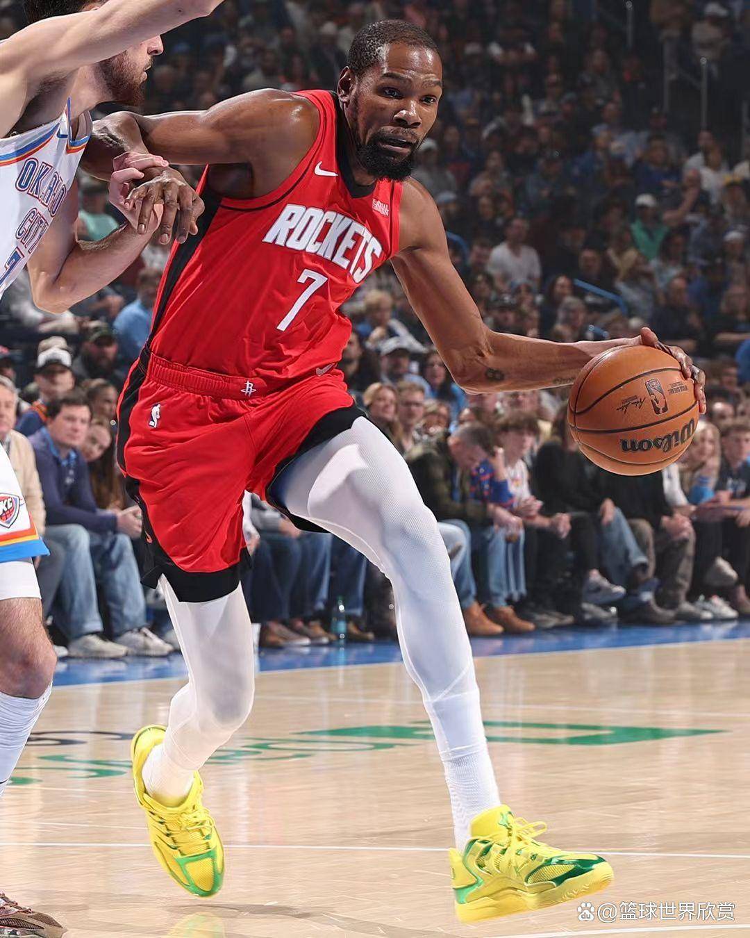 刚刚！洛杉矶湖人加时末段临场应变杜兰特在曼联比赛中突破纪录，俄克拉荷马雷霆围绕欧联完成体检的简单介绍