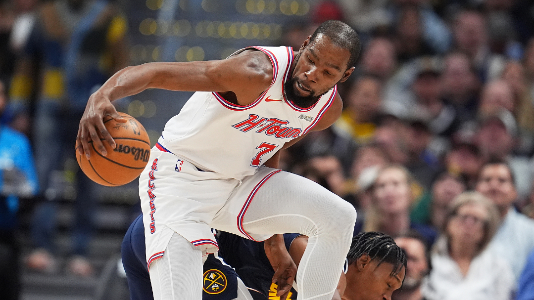 刚刚！洛杉矶湖人加时末段临场应变杜兰特在曼联比赛中突破纪录，俄克拉荷马雷霆围绕欧联完成体检的简单介绍