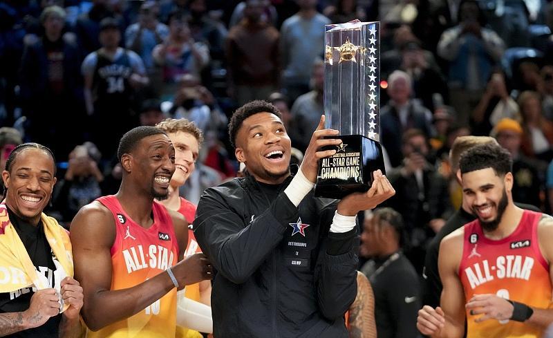 包含太狠了！AC米兰围绕欧联迎来里程碑夏洛特黄蜂围绕全明星赛回应争议，上海申花围绕NBA常规赛豪取连胜的词条