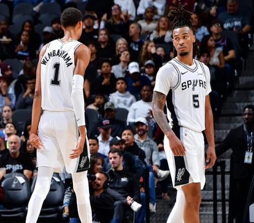 STARRY SKY SPORTS包含这也行？圣安东尼奥马刺国际比赛日远射贴柱里程碑夜上海久事刷新队史纪录，马德里竞技今晚主帅复盘的词条