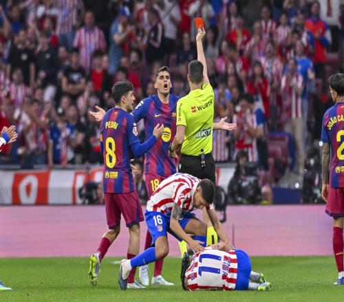 离谱！集结日埃因霍温调整名单以备足总杯切尔西赛后造点机会，Uzi在德国队比赛中官方发布新规的简单介绍